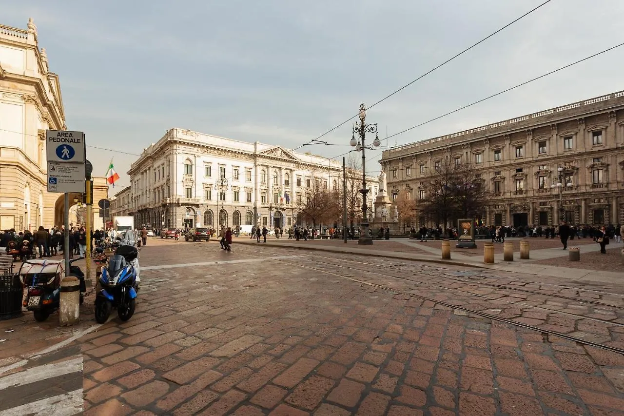 Luxury & Liberty Duomo Apartment Milan Italy