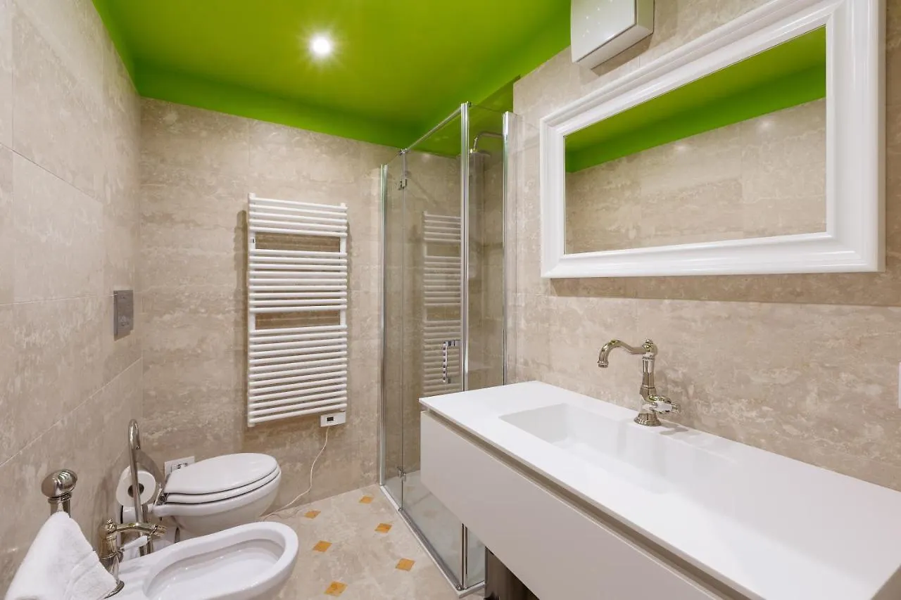 Luxury & Liberty Duomo Apartment Milan Italy