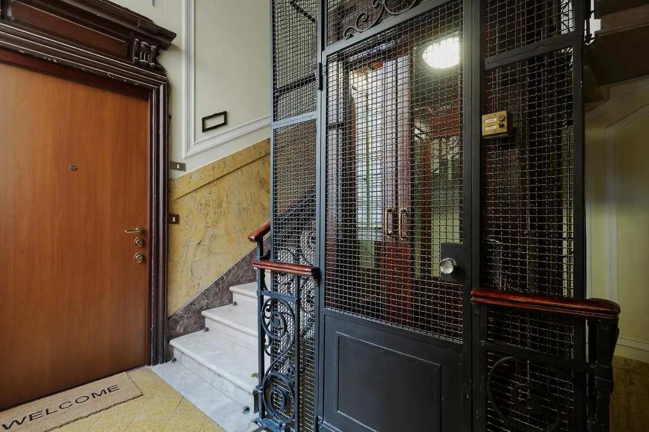 Luxury & Liberty Duomo Apartment Milan